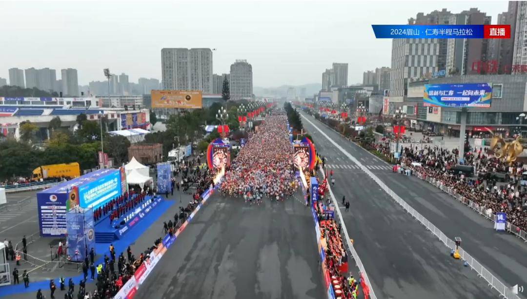 太棒了！中国男女半马纪录双双告破女子半马纪录已尘封20年！(图1)