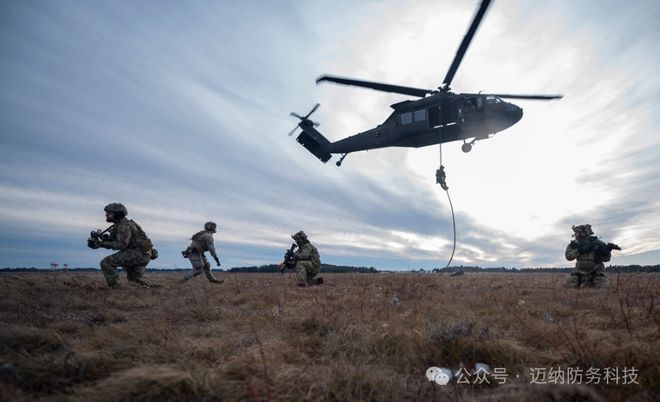 美国海军爆炸物处理小组参加雪蟹演习提高未来北极行动的战备能力(图4)