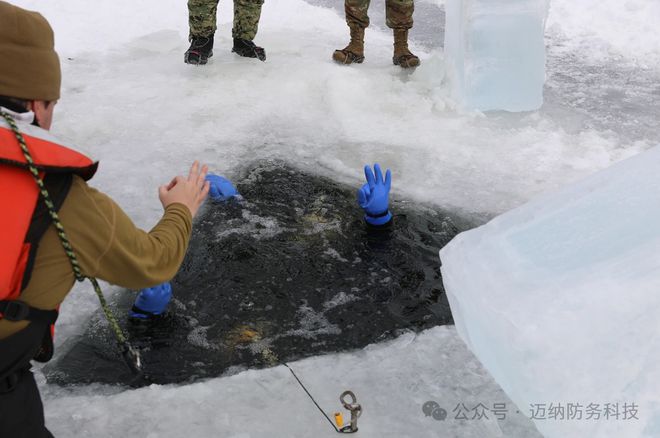 美国海军爆炸物处理小组参加雪蟹演习提高未来北极行动的战备能力(图10)