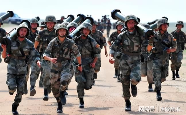 为何当兵的都说“宁跑5公里不跑3千米”？跑过的老兵才会懂(图2)